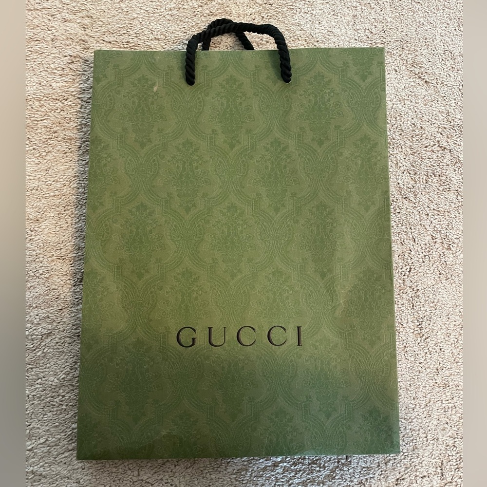 Gucci shopping bag